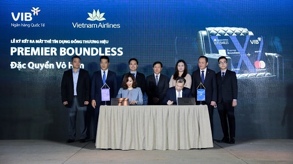 Ký kết hợp tác vì những lợi ích dành cho khách hàng của VIB và VietnamAirlines