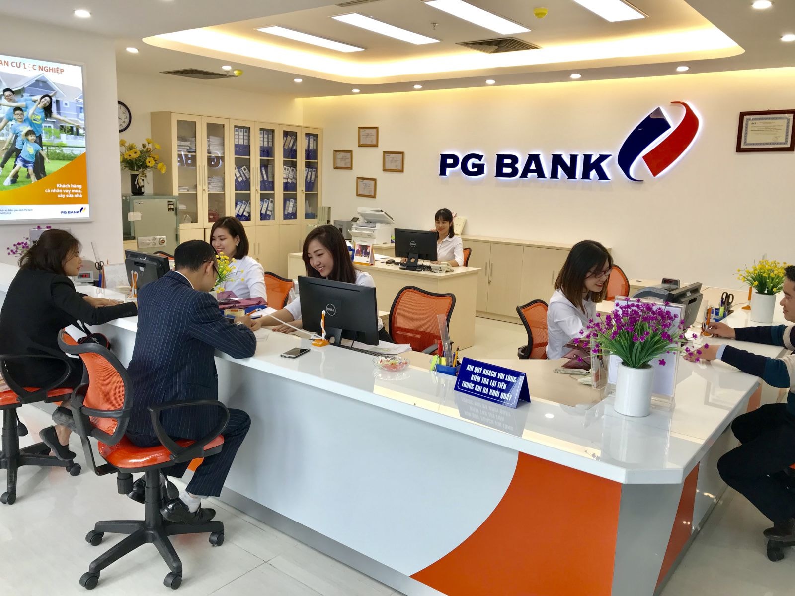 PGBank là ngân hàng vốn nhỏ xấp xỉ 3000 tỷ có lộ trình sáp nhập HDBank khi chưa tìm được các phương án tối ưu nhất