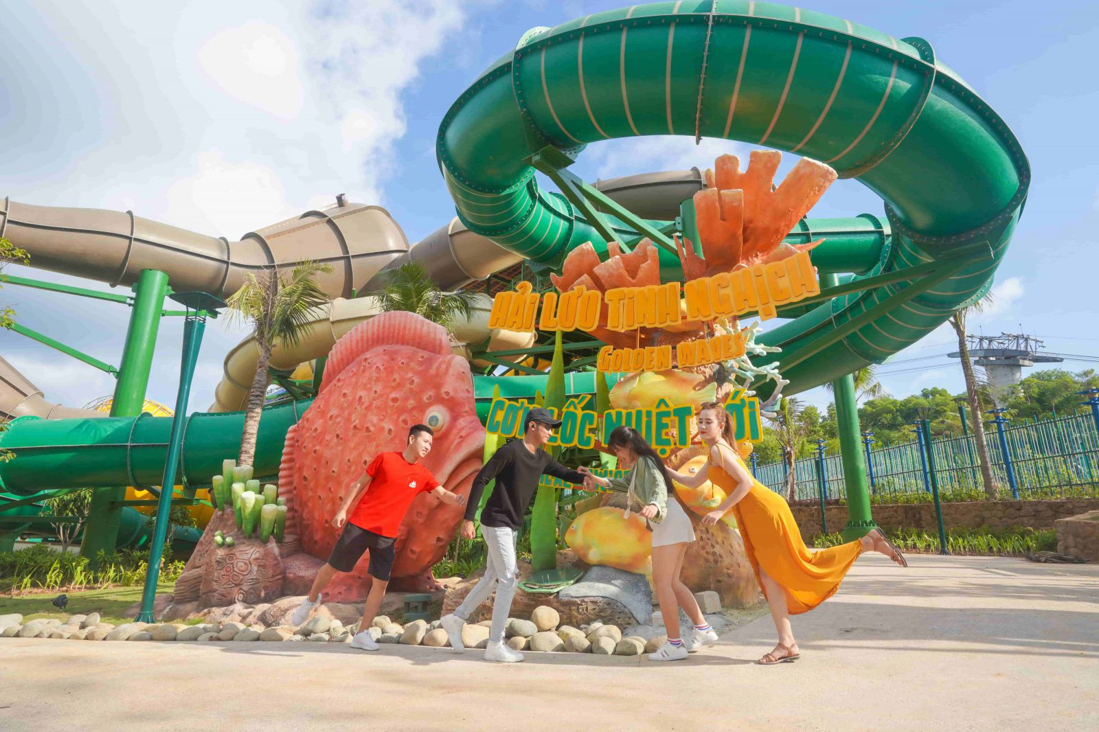 Aquatopia Water Park sở hữu những trò chơi hiện đại hàng đầu Đông Nam Á 