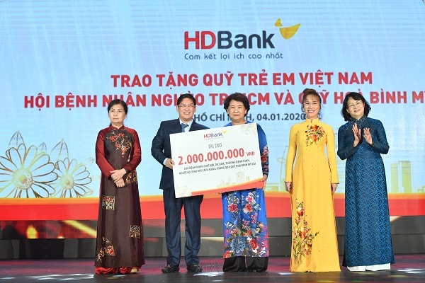 HDBank trao tặng những chương trình từ thiện ý nghĩa cho các quỹ trong sự kiện