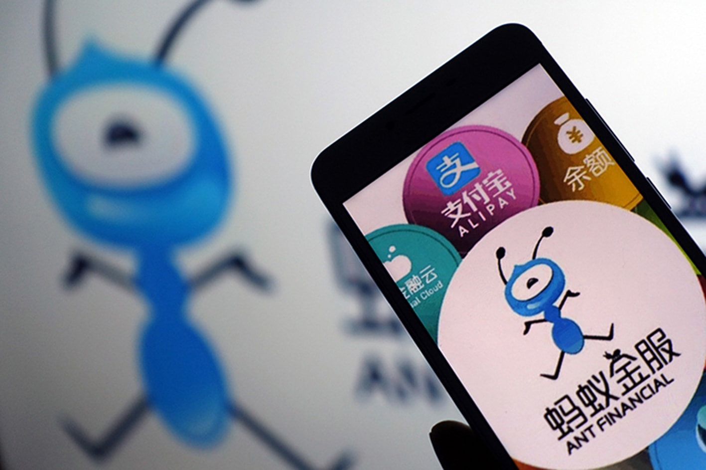 p/Ant Financial vừa mua cổ phần khá lớn của ví điện tử eMonkey.