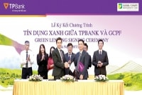 “Đòn bẩy” tín dụng xanh