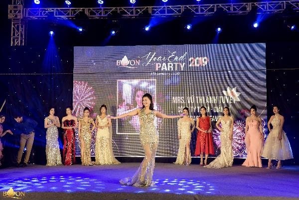 Nữ doanh nhân Sen vàng tại Dạ tiệc âm nhạc BWON 2019