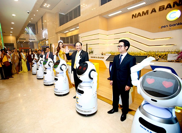 Nam A Bank là ngân hàng tiên phong ứng dụng Robot và trí tuệ nhân tạo vào giao dịch.