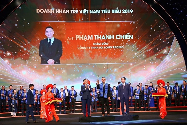 Anh Phạm Thanh Chiến được vinh danh Doanh nhân tiêu biểu 2019