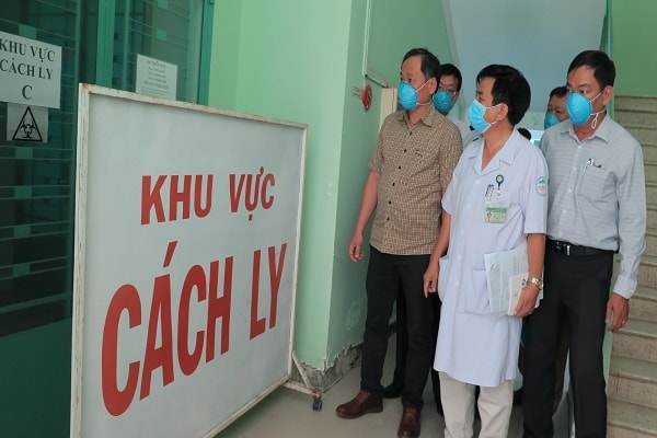 Lãnh đạo tỉnh Khánh Hòa đi kiểm tra công tác chuẩn bị, ứng phó với dịch bệnh tại 3 Bệnh viện 