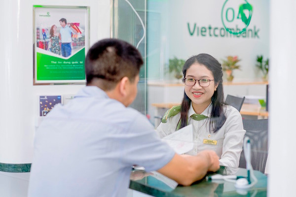 Vietcombank cũng là ngân hàng tiên phong hỗ trợ doanh nghiệp với 3 lần hạ lãi suất trong năm 2019