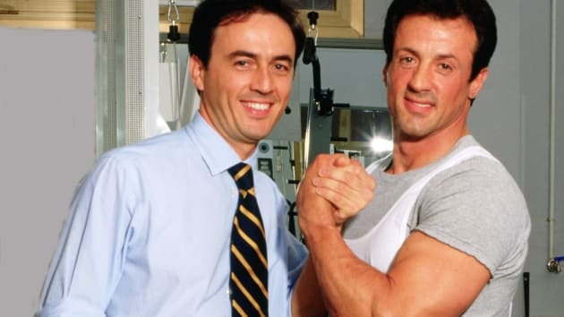 Nhà sáng lập Technogym Nerio Alessandri và nam diễn viên cơ bắp Sylvester Stallone. Ảnh: CNBC