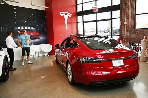 p/Tesla Model S là dòng xe được ưa chuộng nhất tại Mỹ. 