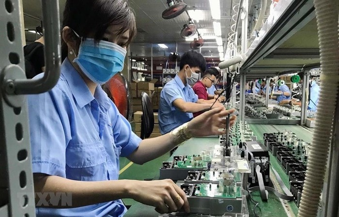 trong số 25 điểm chồng chéo của hệ thống pháp luật về đầu tư kinh doanh thì có đến 14 chồng chéo liên quan đến Luật Đầu tư.