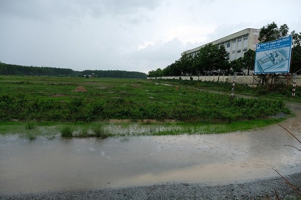 đại diện lãnh đạo Sở Kế hoạch và Đầu tư tỉnh Đồng Nai, cho hay: Hiện tại, địa phương đang tiếp tục rà soát các dự án bất động sản “bất động” và thu hồi chủ trương đầu tư nếu nhà đầu tư không đủ năng lực triển khai dự án