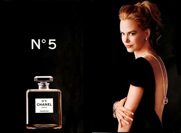 Nữ minh tinh điện ảnh Nicole Kidman trở thành “người phát ngôn” cho Chanel No.5 năm 2004.