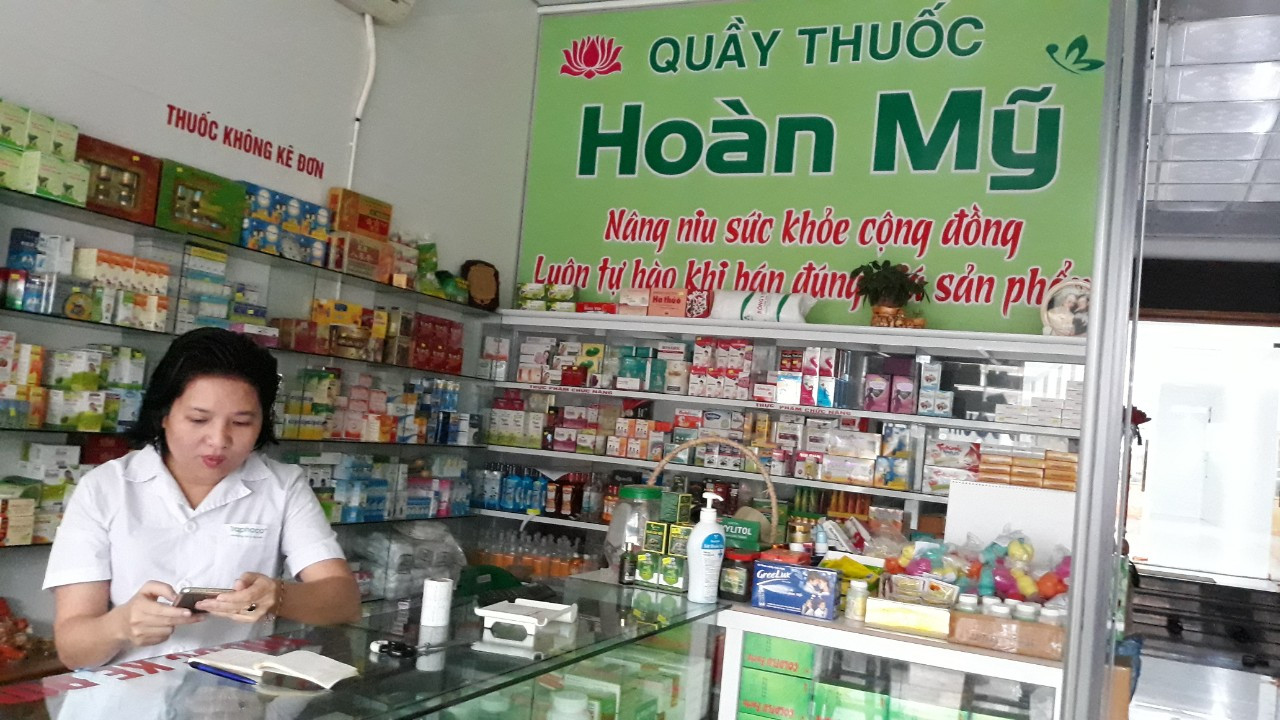 Chủ cơ sở kinh doanh tân dược Hoàn Mỹ trình bày sự việc với phóng viên