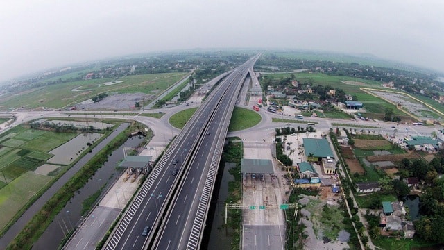 Cao tốc Bắc-Nam, một trong những tuyến đường huyết mạch đang được đầu tư xây dựng theo hình thức PPP.