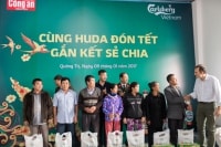 Carlsberg Việt Nam trao tặng 7.000 phần quà Tết cho người dân miền Trung