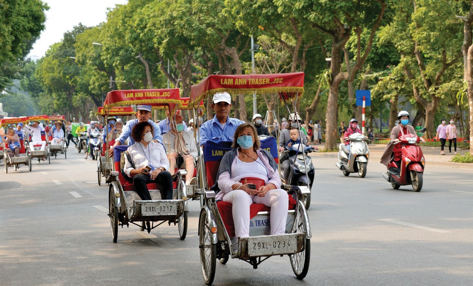 Với quá nhiều vướng mắcp/hiện nay, Việt Nam cần xem lại chiến lược phát triển du lịch. Nếu liên minh chỉ thu hút khách mà không nâng chất lượng thì cũng không ăn thua.