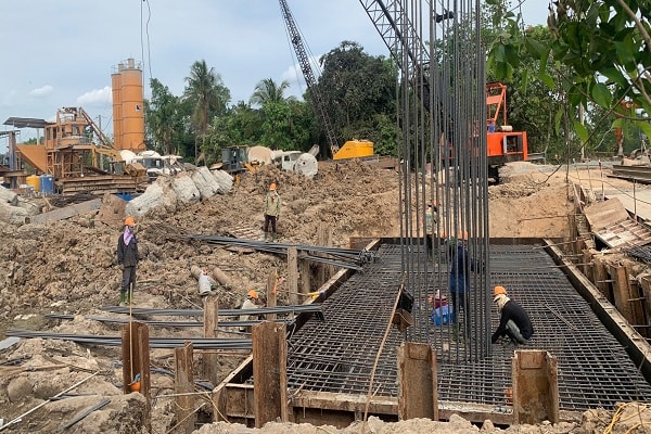 ông Nguyễn Tấn Đông – Tổng Giám đốc Công ty Cổ phần BOT Trung Lương – Mỹ Thuận cho biết: “Ban điều hành ghi nhận thông tin phản ánh vừa qua giúp chúng tôi kiểm soát chặt chẽ hơn chất lượng vật liệu đầu vào, hoan nghênh việc cung cấp thông tin qua công tác giám sát xã hội. Ban điều hành Dự án sẽ tiếp tục củng cố để đảm bảo việc giám sát công trình ngày một tốt hơn, kiên quyết làm rõ các vấn đề không trung thực vì mục tiêu đảm bảo kỹ thuật cho chất lượng công trình