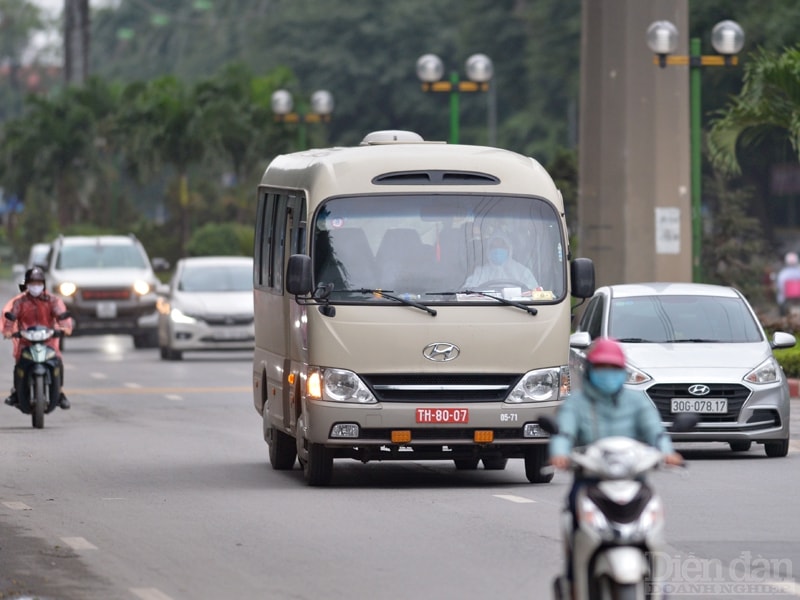 Được biết, đây cũng chính là những chuyến xe sẽ đưa các y bác sĩ khác trở lại Bệnh viện Bạch Mai để thay ca.