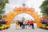 Khám phá “đảo hoa đào” giữa lòng “thành phố biển hồ” Vinhomes Ocean Park