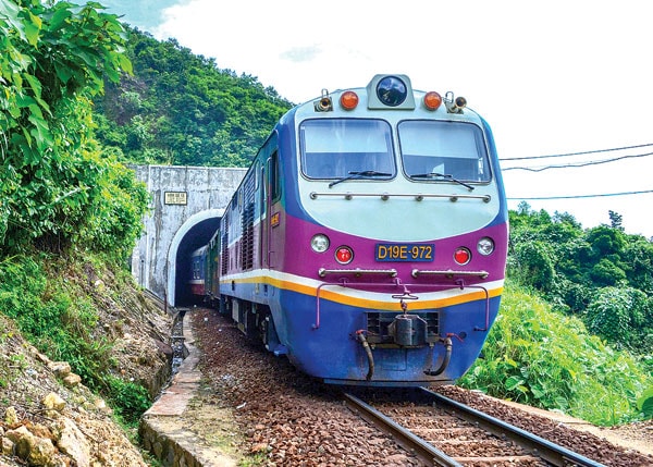 Cả hai cơ quan là Bộ GTVT và Ủy ban Quản lí vốn Nhà nước tại DN (CMSC) đều cùng thống nhất việc giữ nguyên vị ví hiện tại của Tổng công ty đường sắt Việt Nam.