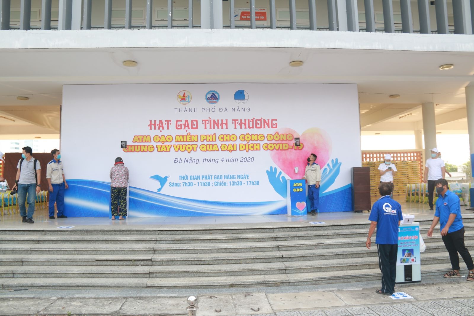 Chương trình “Hạt gạo tình thương” bắt đầu từ ngày 20/4 và dự kiến sẽ diễn ra trong 60 ngày. 