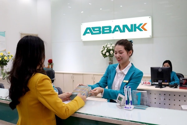 ABBANK đã xây dựng các giải pháp hỗ trợ các doanh nghiệp như miễn/giảm lãi/phí, hạ lãi suất, cơ cấu lại các khoản nợ