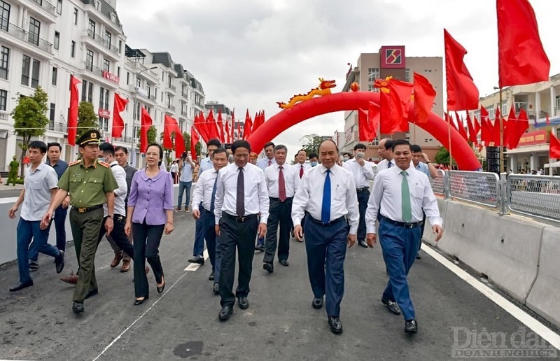 Dự án đầu tư xây dựng nút giao Nam cầu Bính - nút giao thông có quy mô lớn, hiện đại nhất tại Hải Phòng với tổng mức đầu tư hơn 1.400 tỉ đồng từ ngân sách thành phố. Đây là nút giao thông có 3 tầng lập thể với 5 nhánh cầu vượt và 1 hầm chui, với tổng chiều dài hầm và cầu vượt gần 2km.