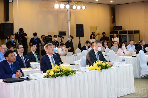 Ngày hôm nay sẽ đi vào lịch sử PCI, là một ngày rất là đặc biệt năm 2020, 20 người tham dự lễ công bố PCI nhưng cũng có hàng ngàn người ở các địa phương ở Việt Nam và thế giới đang theo dõi Sự kiện.