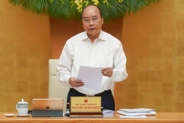  Thủ tướng Chính phủ Nguyễn Xuân Phúc nêu rõ, phải tập trung hơn nữa khởi động lại nền kinh tế