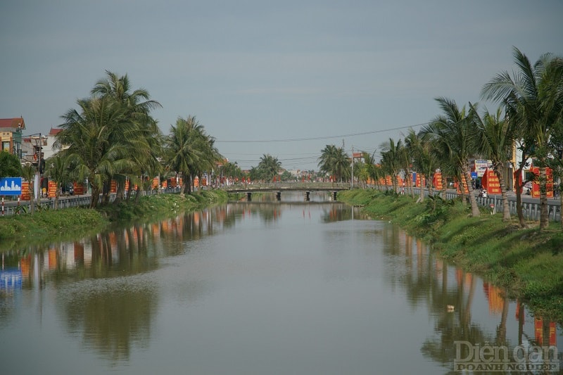 Dự án có quy mô: nâng cấp, mở rộng đường hiện tại từ cầu Lạng Am, xã Lý Học đến xã Trấn Dương, huyện Vĩnh Bảo và xây dựng tuyến đường mới từ xã Trấn Dương qua sông Thái Bình kết nối với đường bộ ven biển trên địa bàn huyện Tiên Lãng theo tiêu chuẩn đường cấp III đồng bằng; tổng chiều dài tuyến 9,47km. Xây dựng tuyến đường mới dọc bờ trái sông Chanh Dương từ cầu Lạng Am đến cầu Chiến Lược chiều dài 1,36km.