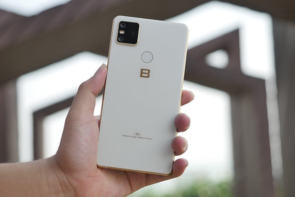 Bphone B86 được trang bị nhiều tính năng cao cấp.