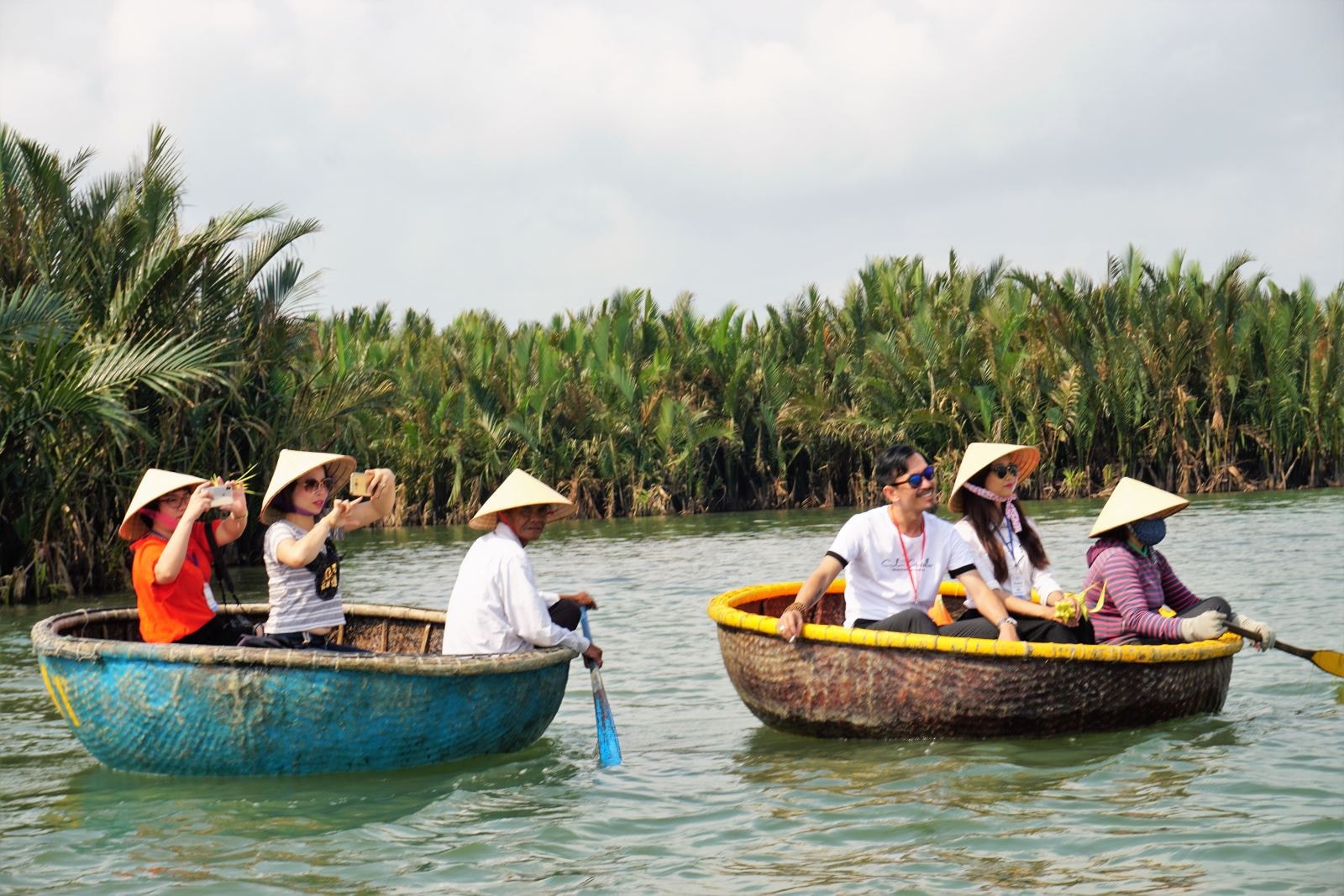 Du khách nội địa luôn được an toàn khi đi du lịch trong nước - ảnh Phương Nhi