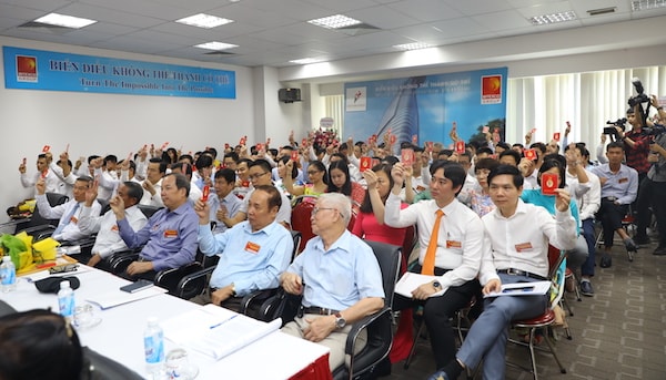 100% Đảng viên dự Đại hội đã biểu quyết thông qua Nghị quyết Đại hội lần thứ III Đảng bộ Tập đoàn nhiệm kỳ 2020 – 2025 và thông qua chương trình hành động thực hiện Nghị quyết của BCH Đảng bộ khóa III nhiệm kỳ 2020 – 2025.