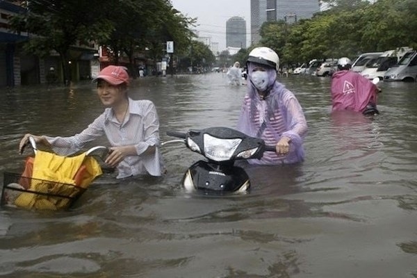 Ngập vẫn hoàn ngập là câu chuyện xảy ra hàng năm tại đường Nguyễn Hữu Cảnh nói riêng và các tuyến đường trên địa bàn TP.HCM nói chung