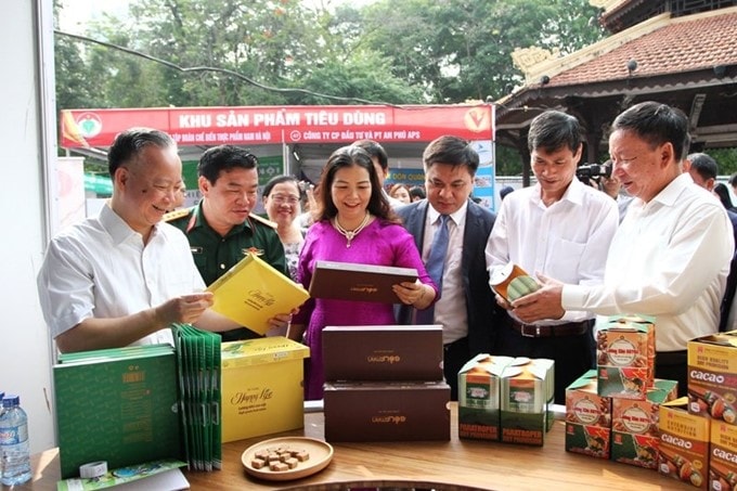 Hà Nội tổ chức nhiều chương trình kết nối, thúc đẩy liên kết tiêu thụ, xuất khẩu hàng hóa giữa các doanh nghiệp.