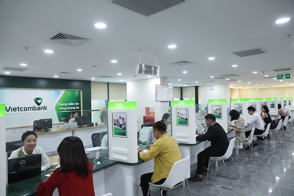 Vietcombank lần thứ 2 liên tiếp đạt quán quân về lợi nhuận và nắm giữ kỉ lục vềp/lợi nhuận cao nhất trong 8 lần Forbes công bố “Danh sách 50 công ty niêm yết tốt nhất”