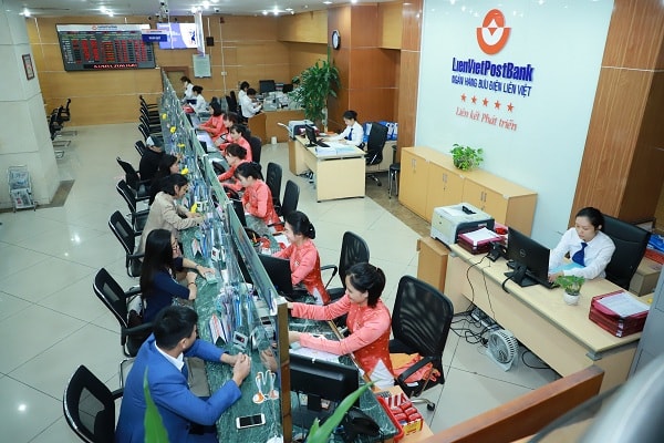 Dự kiến đến 31/07/2020, LienVietPostBank tiếp tục đưa vào hoạt động 18 phòng giao dịch, nâng tổng số điểm giao dịch của Ngân hàng lên gần 560 điểm trải dài trên toàn quốc.