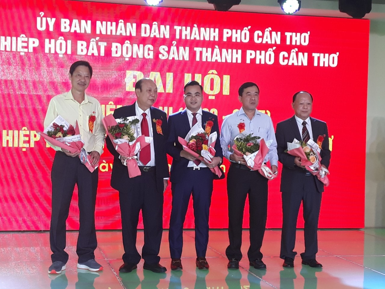 Đại hội đã bầu ra 19 Ủy viên BCH CaREA; ông Trịnh Quang Tiến được bầu tái giữ chức Chủ tịch CaREA, 4 Phó Chủ tịch làp/ông Huỳnh Văn Sáu, Trương Đình Thảo, Dương Quốc Thủy và Phạm Văn Luận.