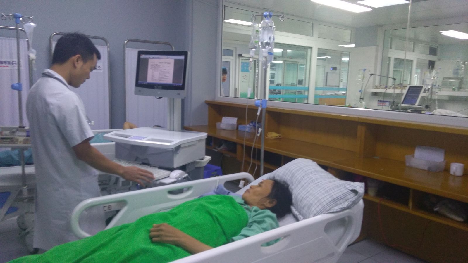 Sử dụng bệnh án điện tử trong khám chữa bệnh