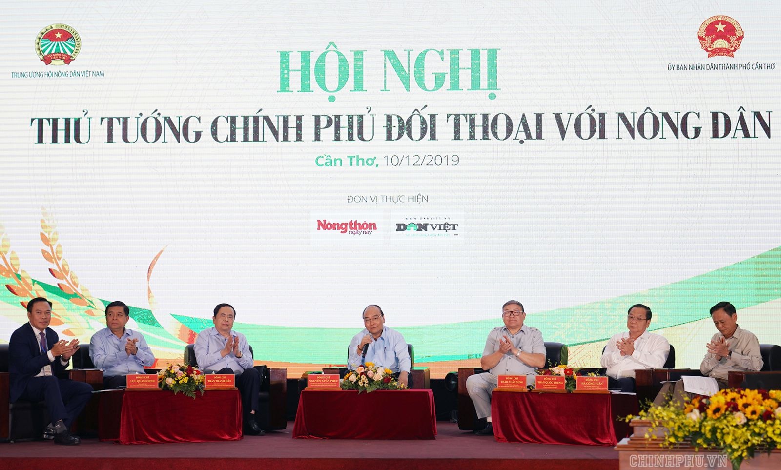 Thủ tướng Chính phủ đối thoại với nông dân năm 2019 - Ảnh: VGP/Quang Hiếu