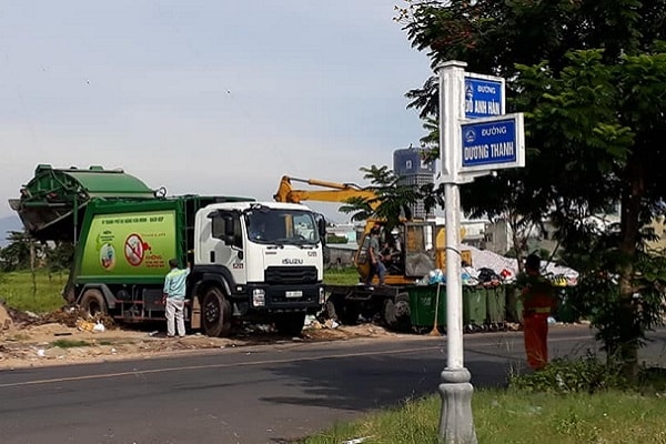 Trong năm 2019, Trước việc ùn ứ rác quanh thành phố, lãnh đạo Công ty CP Môi trường đô thị Đà Nẵng đưa ra phương án đối với các Xí nghiệp môi trường tại các quận sẽ đổ tạm rác tại các vị trí đã lên kế hoạch.