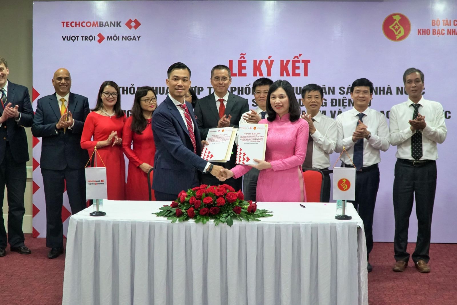 Lễ ký kết giữa Kho bạc Nhà nước và Techcombank