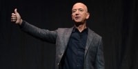 Jeff Bezos, người giàu nhất thế giới, chi 7,7% tài sản cho 