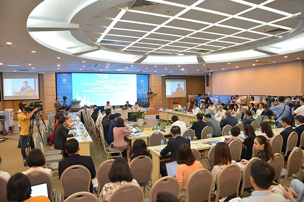 Diễn đàn