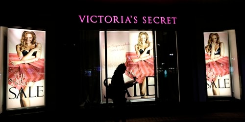 Victoria's Secret là ban đầu là ý tưởng của một doanh nhân có tên Roy Raymond