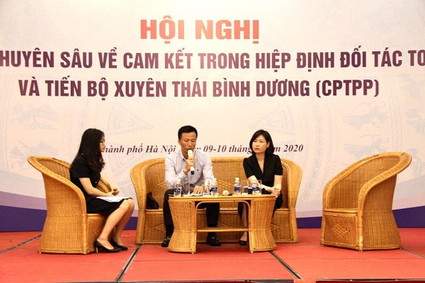 Doanh nghiệp thủ công mỹ nghệ đặt câu hỏi phải làm như thế nào để có được giấy chứng nhận xuất xứ đối với vỏ dừa, mùn cưa...? (Nguồn ảnh: Bộ Công Thương)