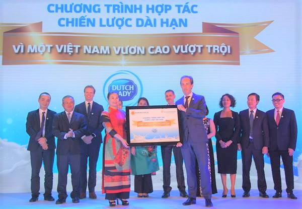 FCV đầu tư 55 tỷ vào Giáo dục và dinh dưỡng học đường