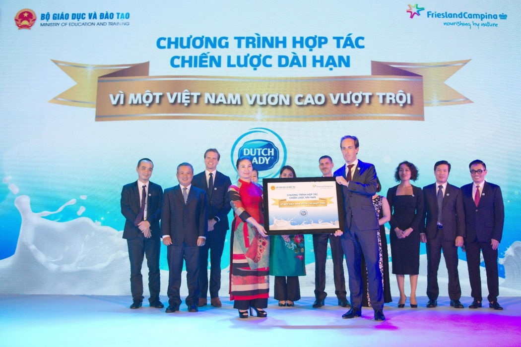 Bộ Giáo dục & Đào tạo và FrieslandCampina Việt Nam công bố chương trình hợp tác chiến lược “Vì Một Việt Nam vươn cao vượt trội