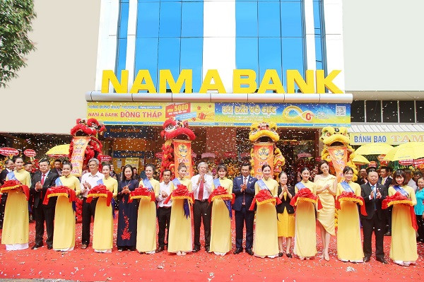 Nam A Bank Đồng Tháp cung cấp đa dạng các sản phẩm, dịch vụ tài chính tiện ích cho khách hàng địa phương và các vùng lân cận.