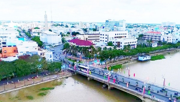 Một gốc TP Long Xuyên, tỉnh An Giang.